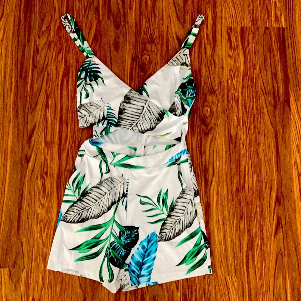 Island print romper